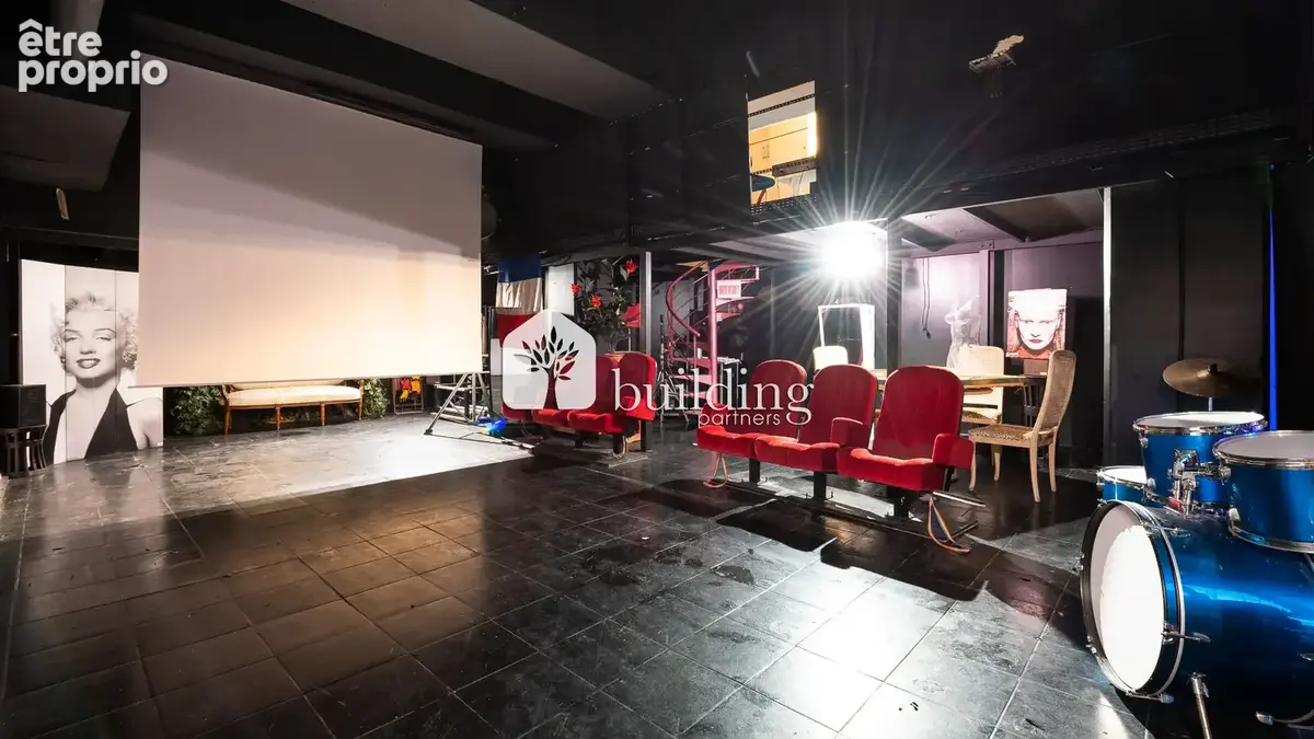 République Paris 11ème - Local commercial 829,24 m² - photo 12