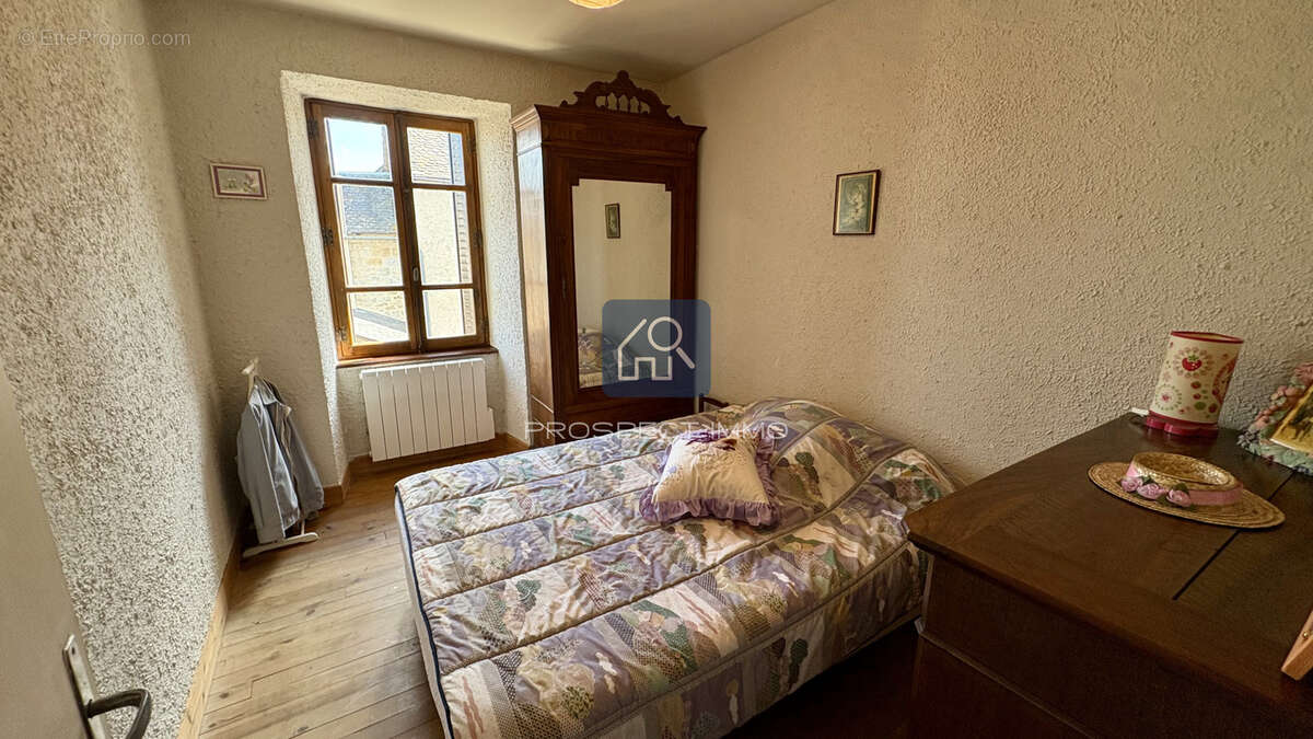 Maison à MONTROZIER
