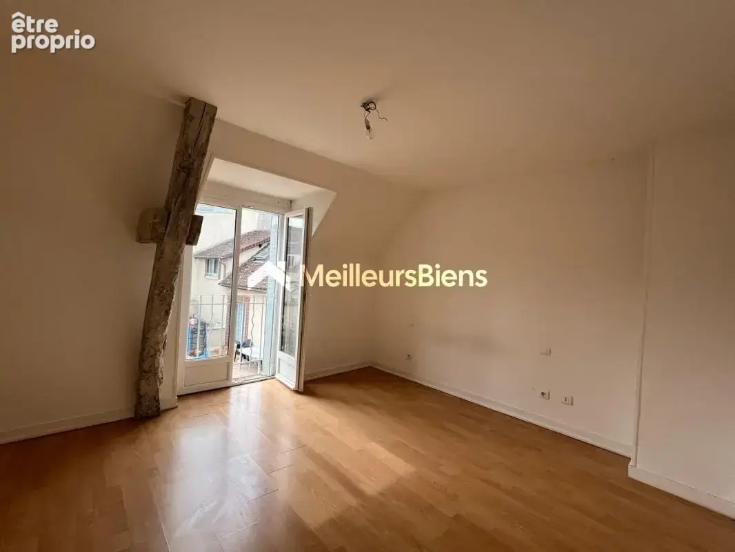 Ensemble immobilier - 134 m² composé d'une maison louée (T4) et d'une maison libre (T2) + grange et garages - photo 14