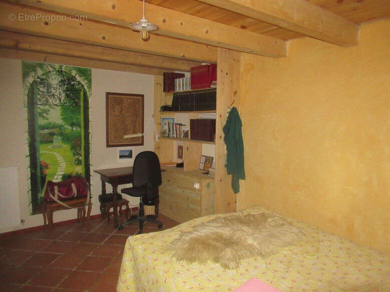 Ferme authentique indépendante avec terrain attenant - photo 8