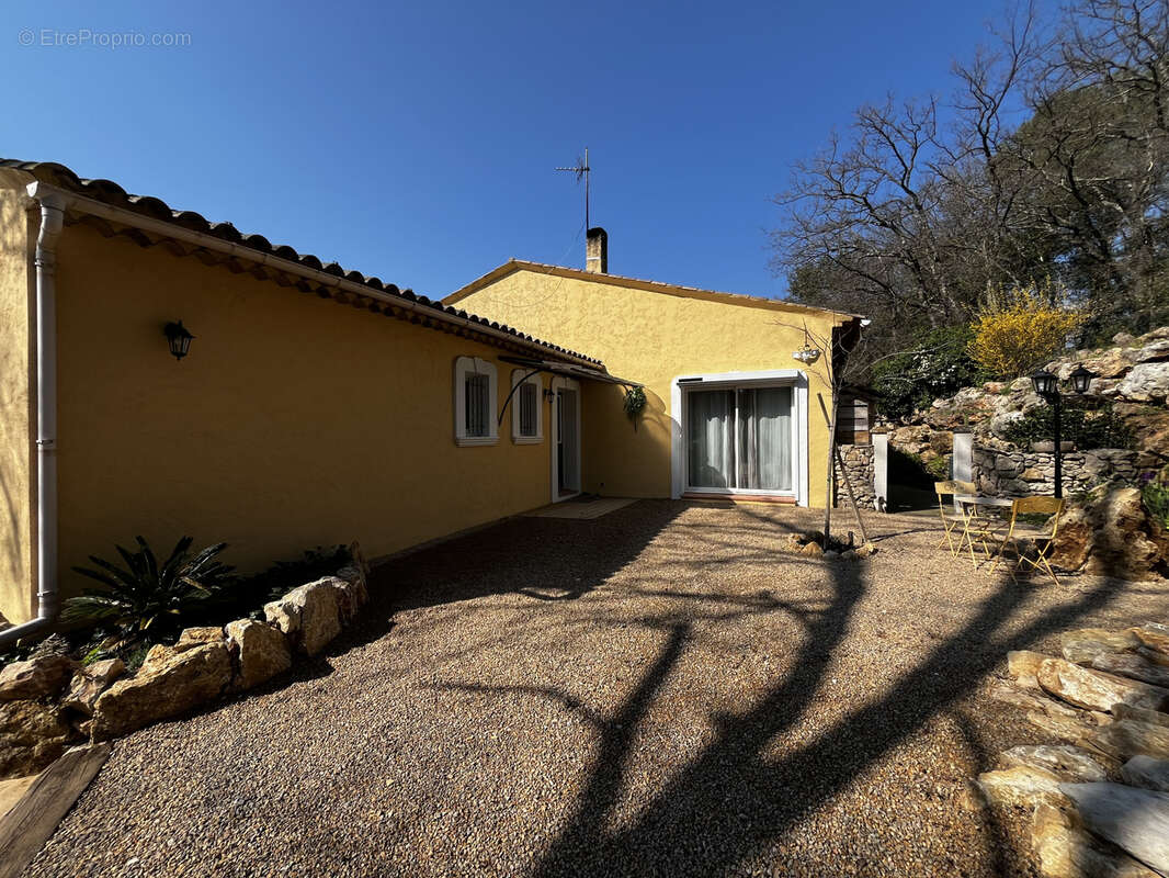 Maison à SAINT-ANTONIN-DU-VAR