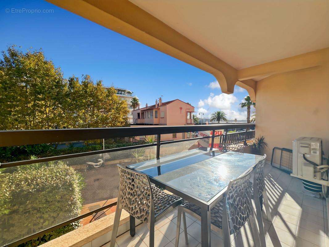 Appartement à FREJUS