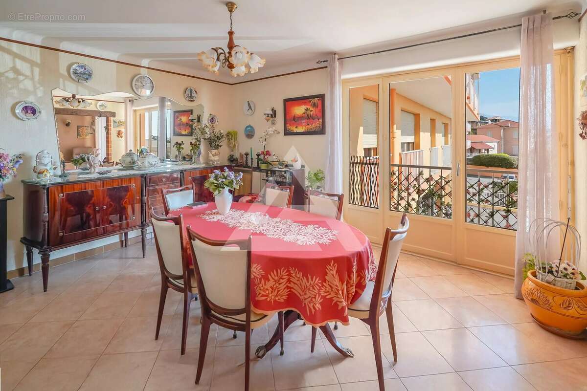 Appartement à CAP-D'AIL