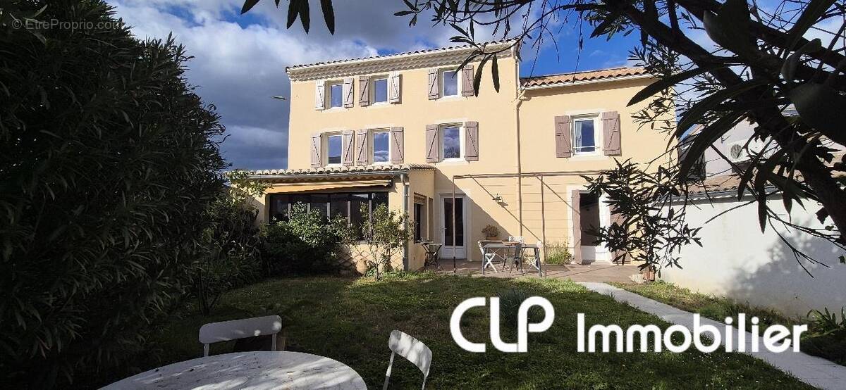 Maison à MONTELIMAR