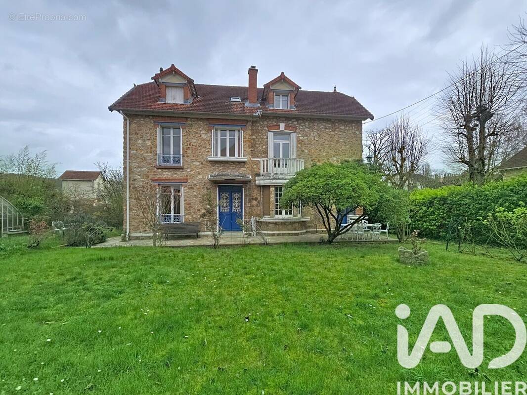 Photo 1 - Maison à VILLEBON-SUR-YVETTE