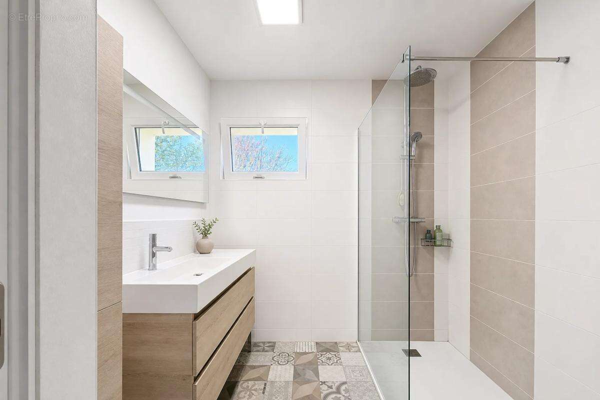 Un véritable havre de paix à 10 minutes des commodités – 160 m² - photo 7