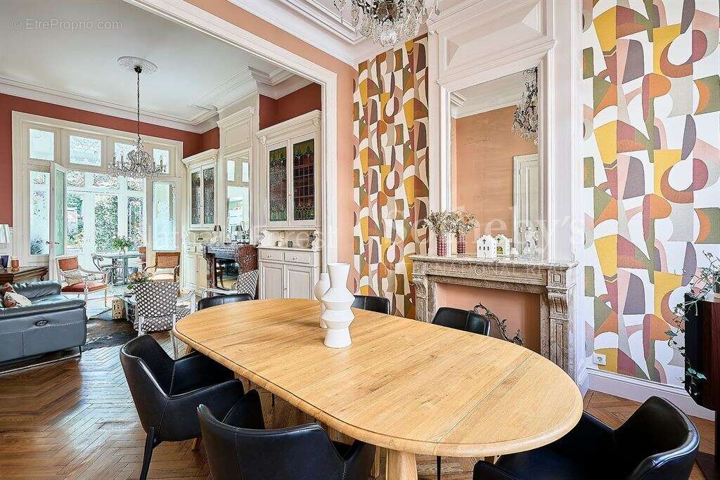 Maison 200 m² à Lille  - photo 3