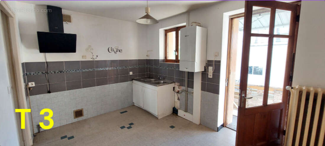 Maison 77 m² à Beaurepaire  - photo 2