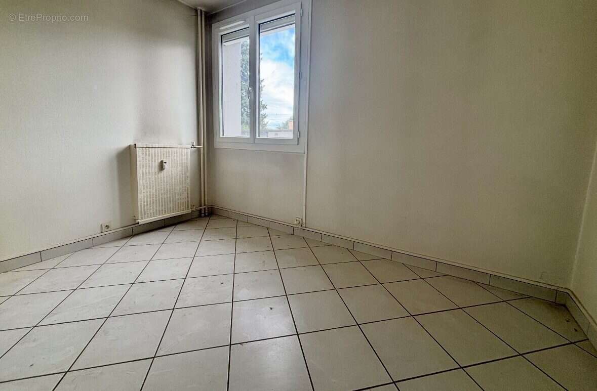 Appartement 60 m² à Romans-Sur-Isere  - photo 5