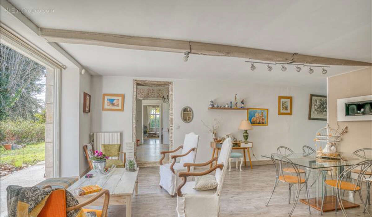 Maison à CASTELNAUD-DE-GRATECAMBE