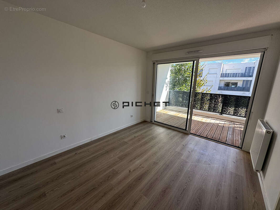 Appartement à VILLENAVE-D'ORNON
