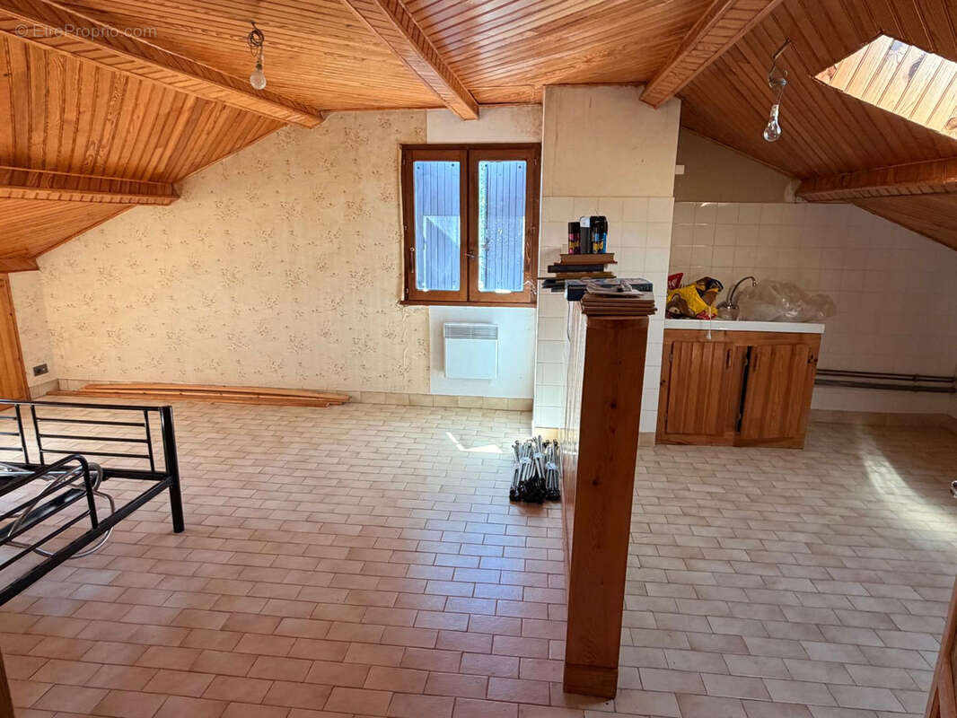 Jolie maison avec terrain attenant - photo 5