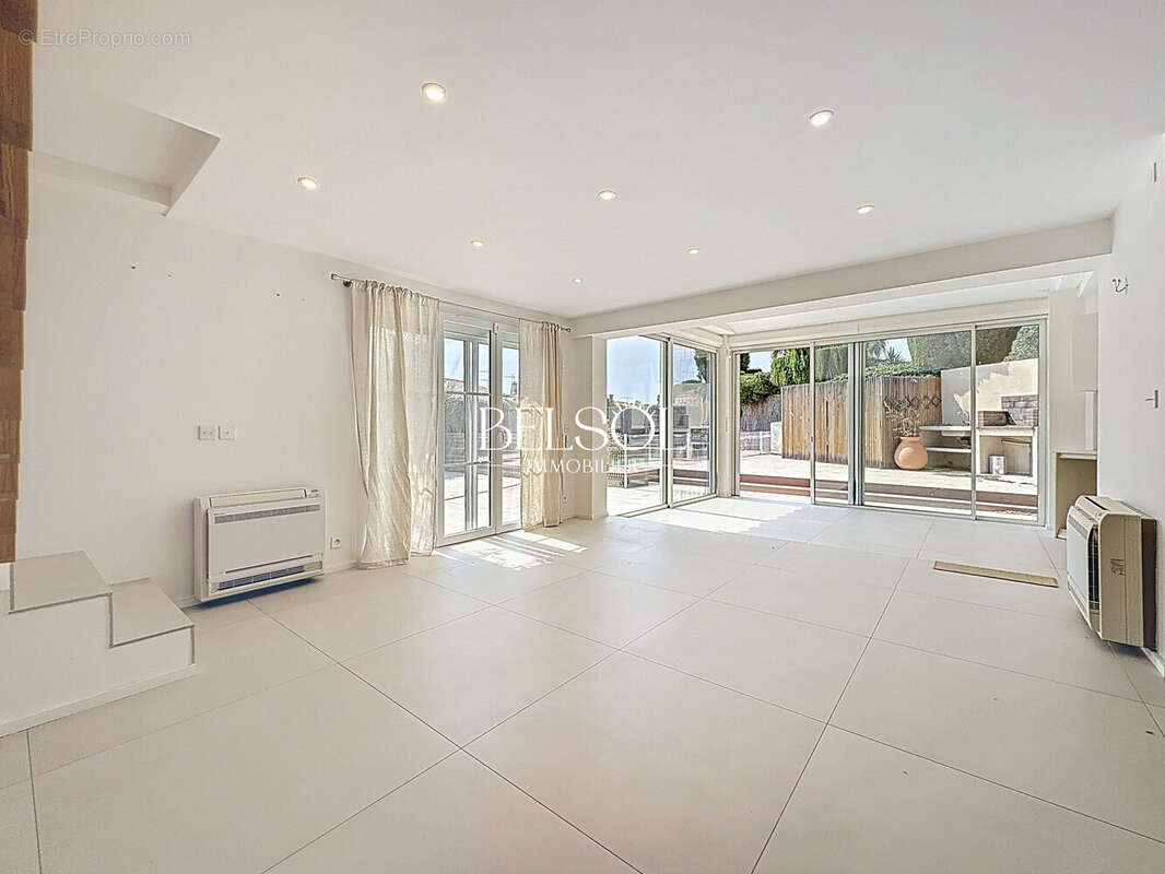 Maison 145 m² à Le Soler  - photo 3