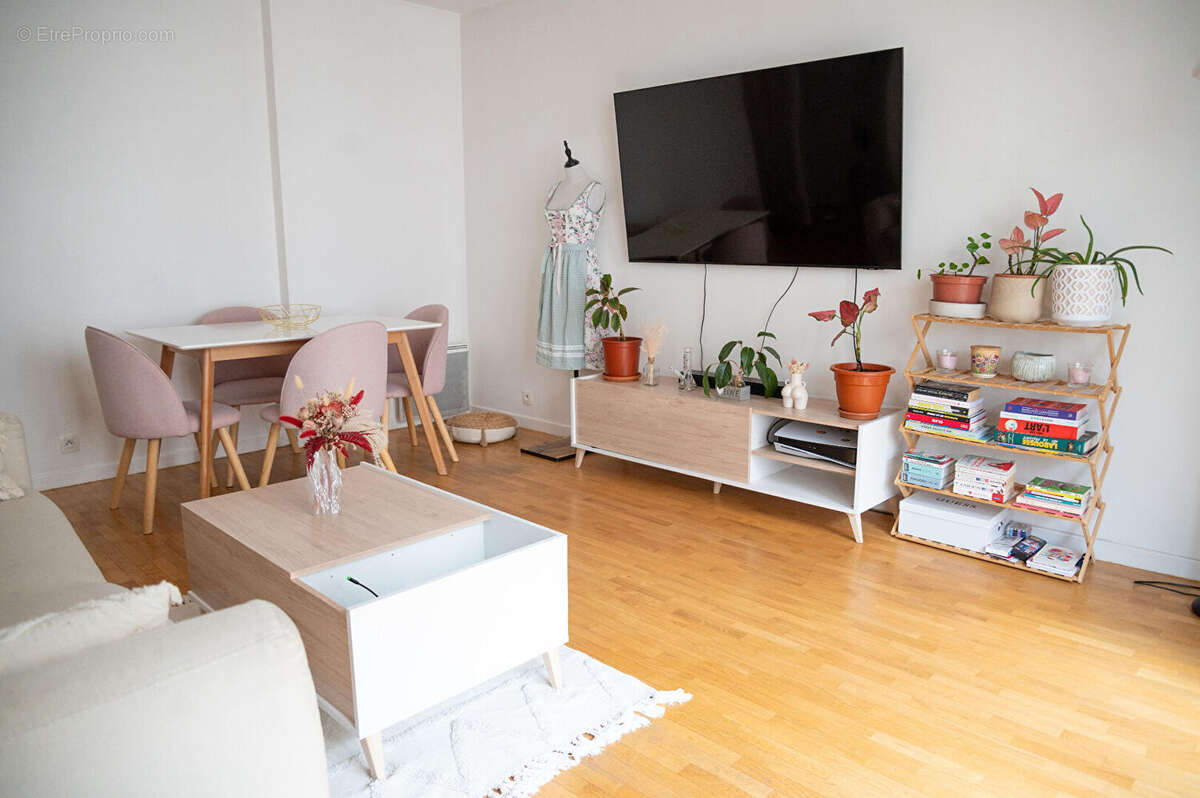 Appartement à PARIS-18E