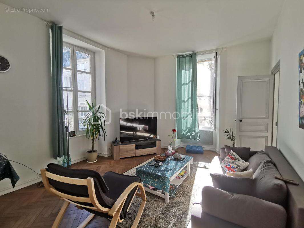 Appartement à COGNAC