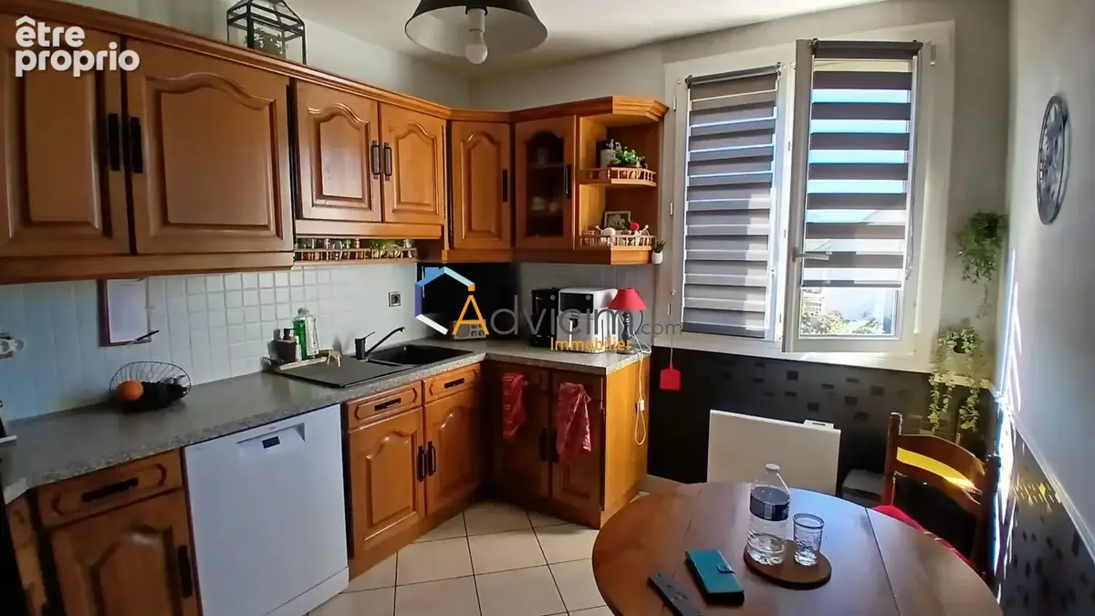 Maison 4 pièces 73 m² à vendre à Saint-Amand-Montrond (18200) - photo 5