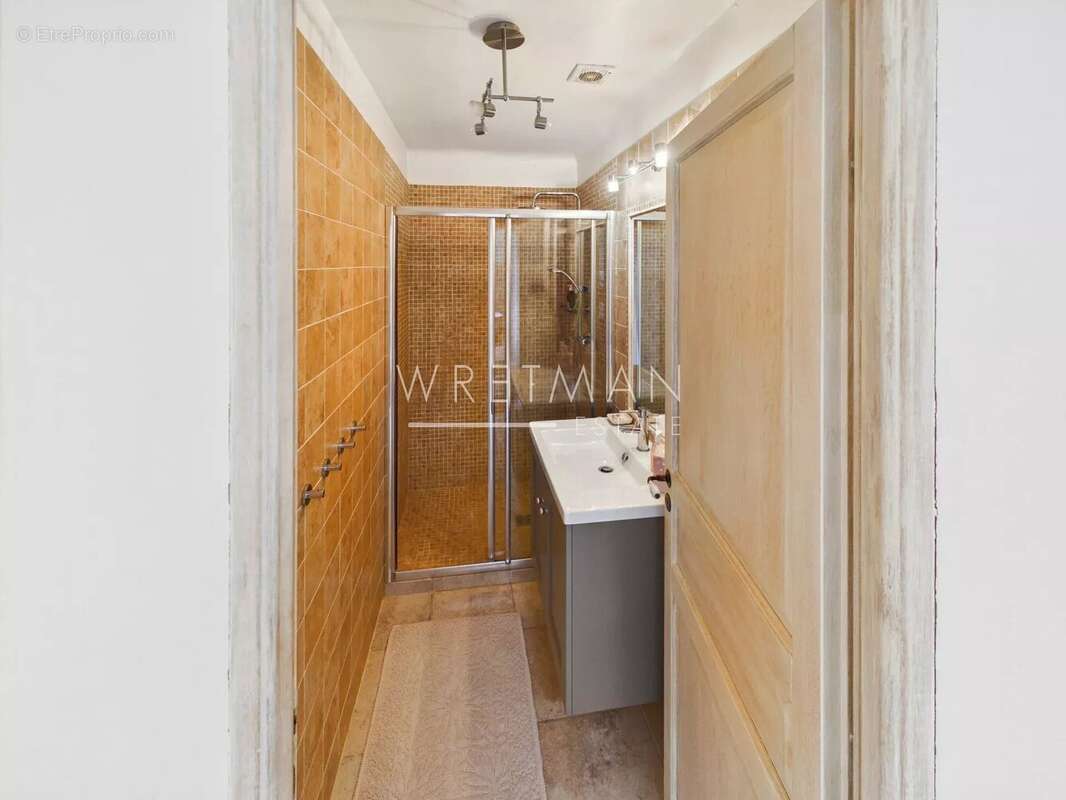 Appartement à TOURRETTES-SUR-LOUP