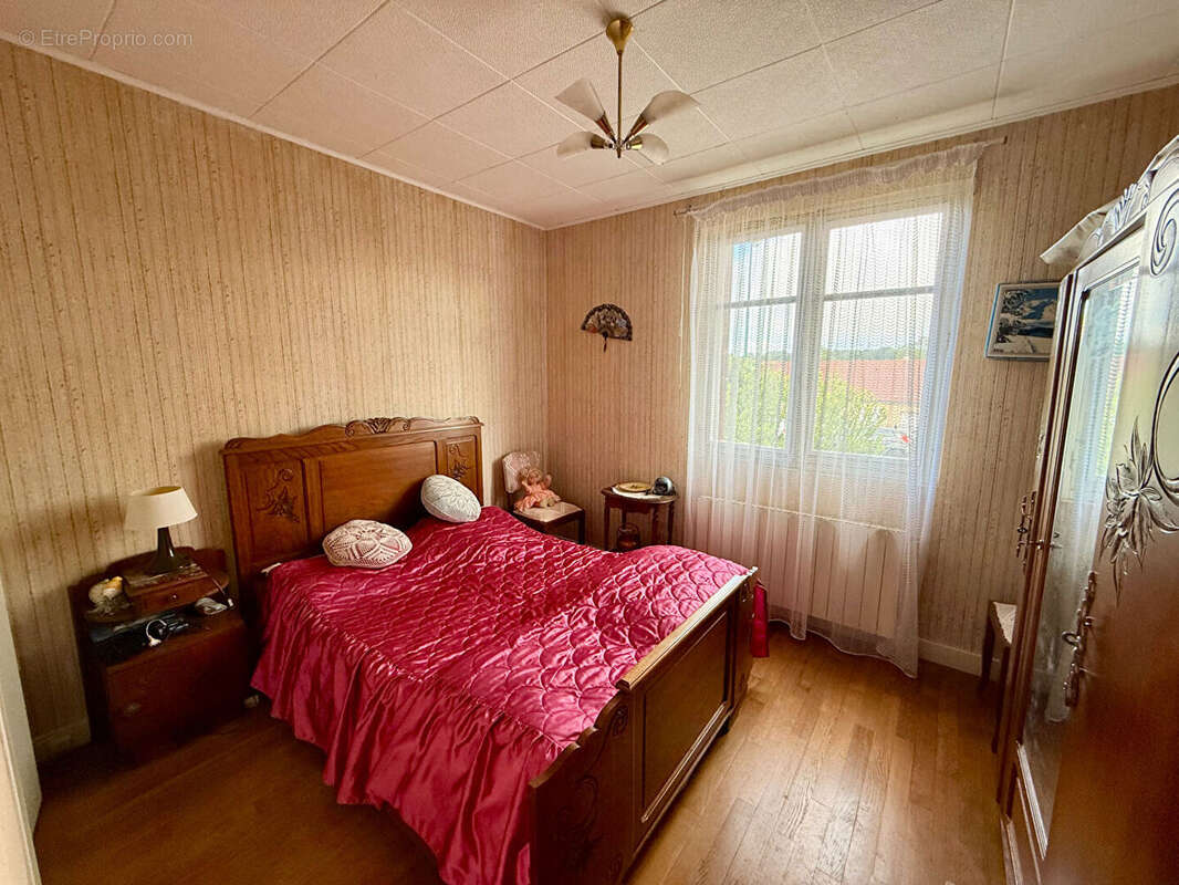 Maison Toury-Lurcy 4 pièce(s) 87 m2 - photo 7