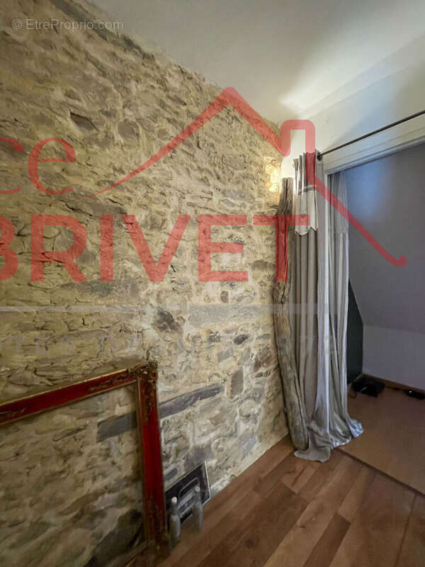 Maison à LA CHAPELLE-DES-MARAIS