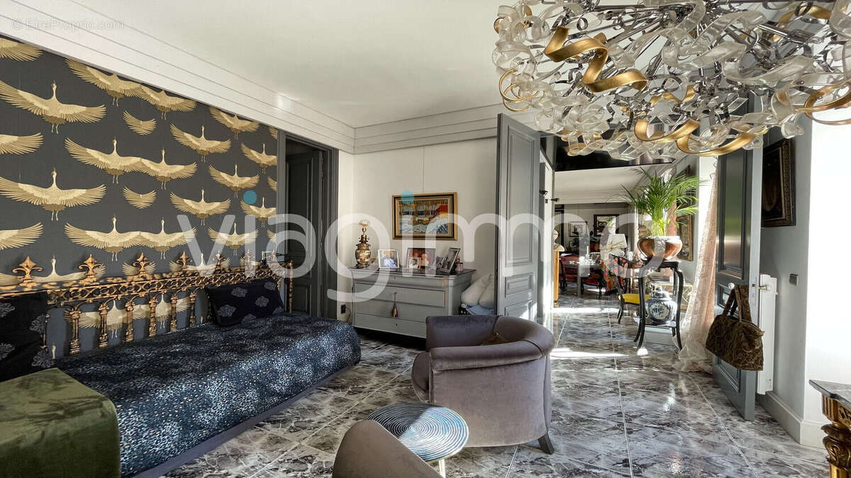 Appartement à MARSEILLE-6E