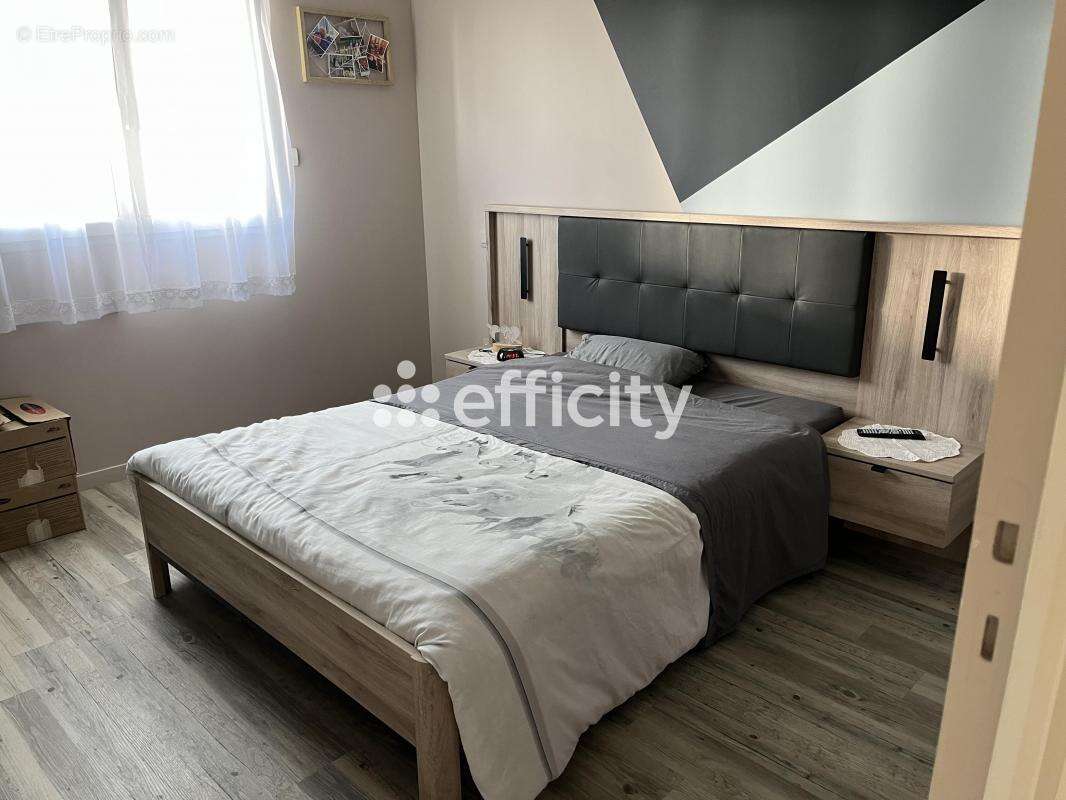 Maison à SAINT-MARTIN-DE-FONTENAY