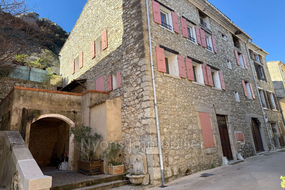 Appartement à LES PILLES
