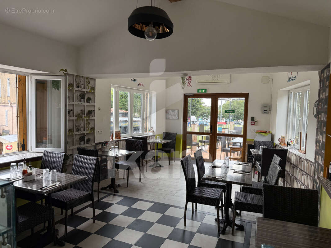 Appartement à CHATEAUNEUF-GRASSE