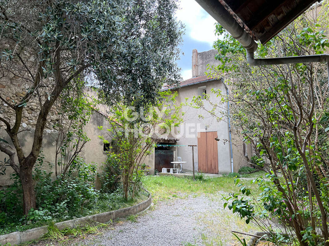 bâtiment ancien de 400 m² plein coeur de ville à restaurer - photo 7