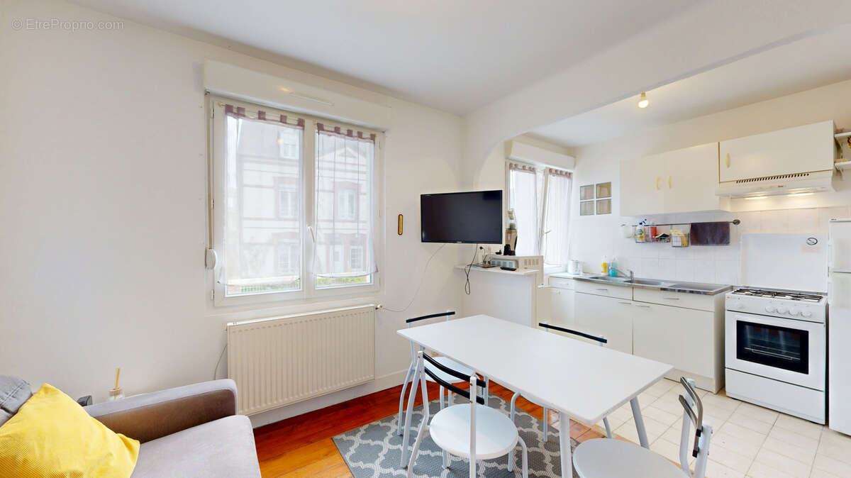 Appartement à CAROLLES