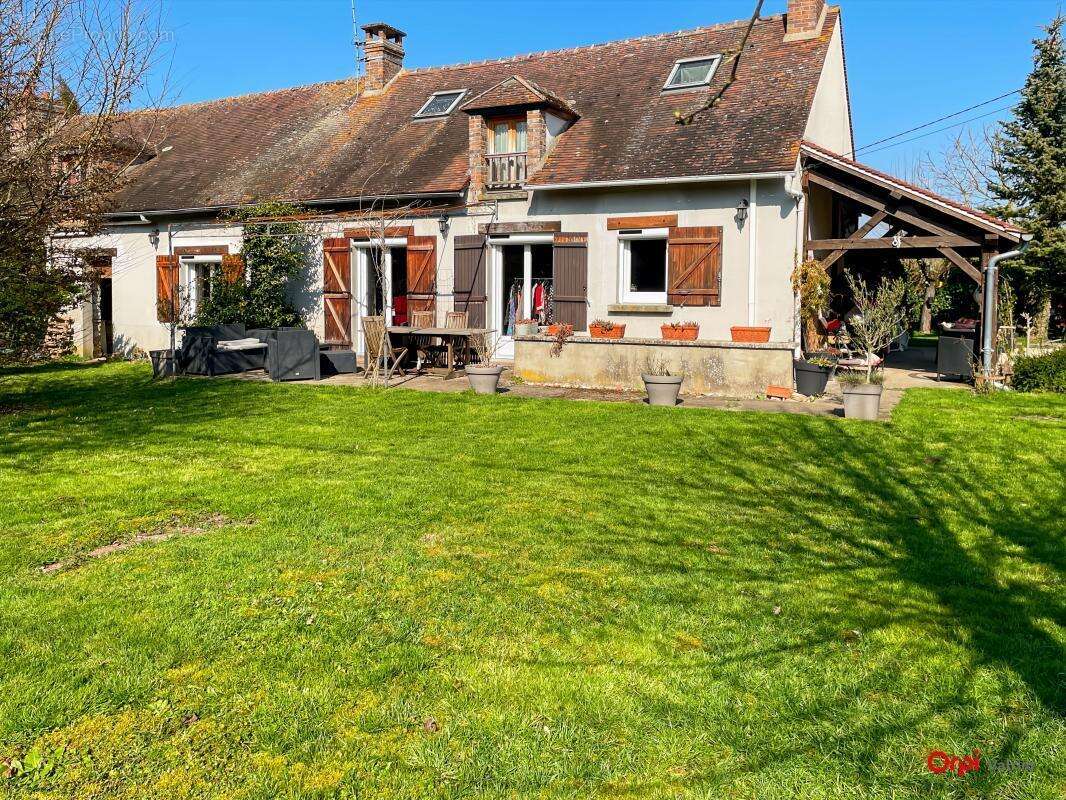 Maison à TREILLES-EN-GATINAIS