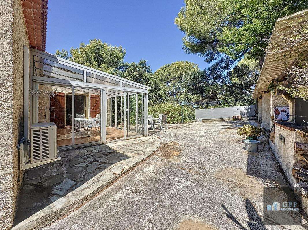 Maison à BORMES-LES-MIMOSAS