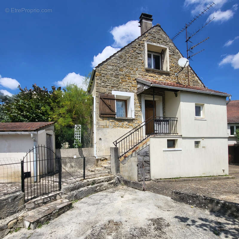 Appartement à BOISSY-L'AILLERIE