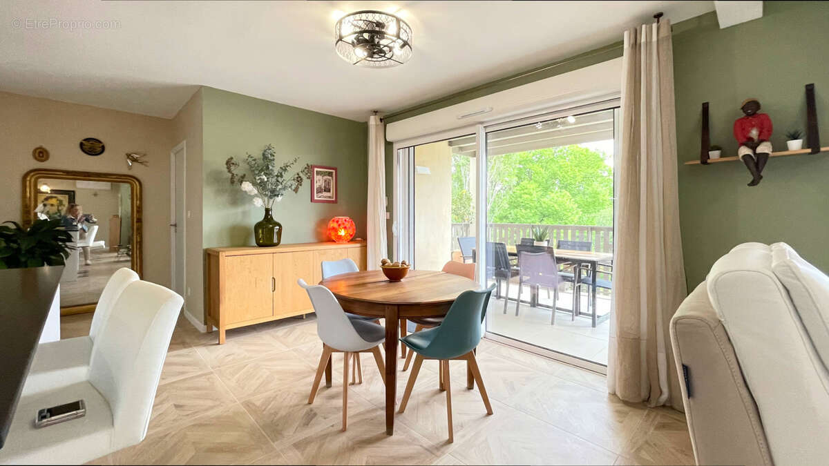 Appartement à UZES