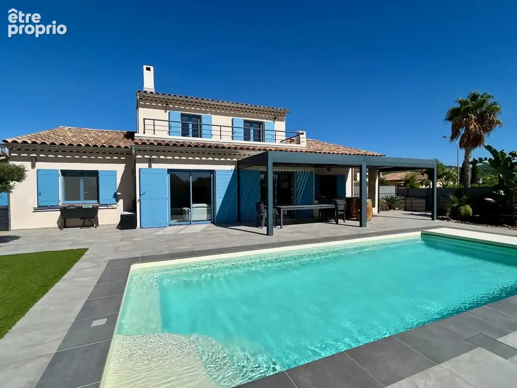 Photo Maison à Saint-Cyr-Sur-Mer au prix de 1 155 000€