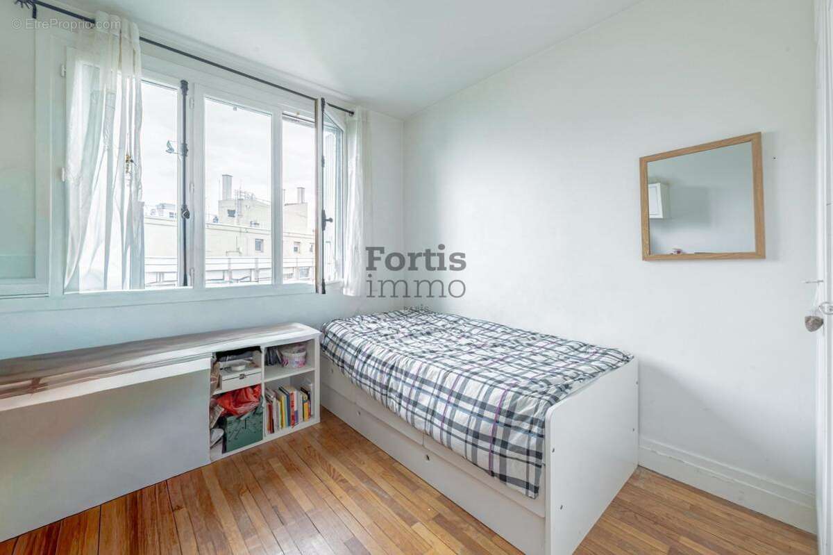 Appartement à PARIS-20E