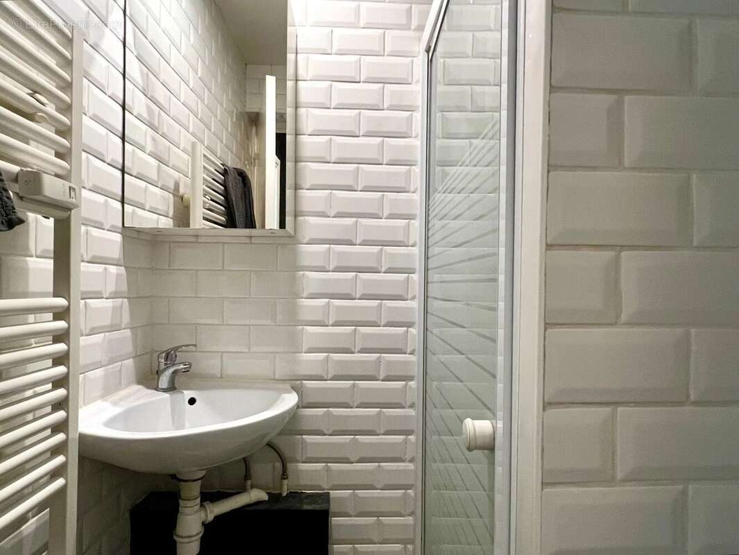 Appartement à PARIS-11E