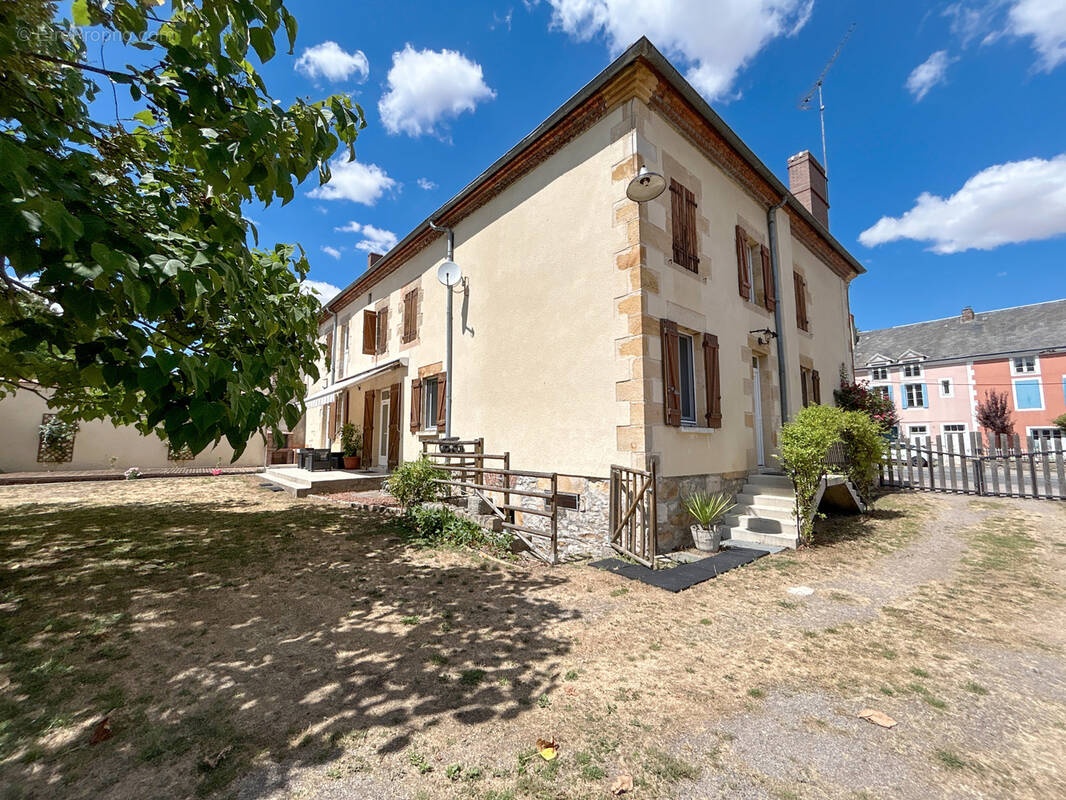 Maison à BEZENET