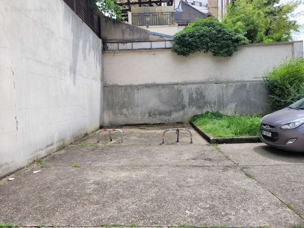 Parking à VANVES