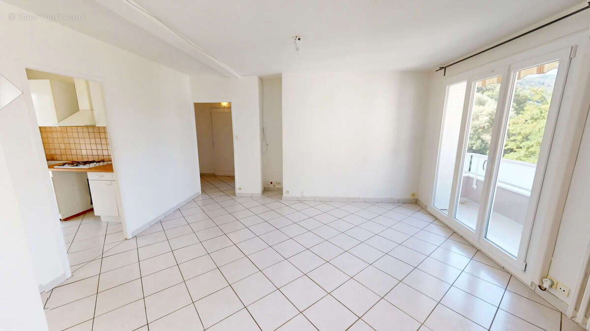 Appartement à DOMENE