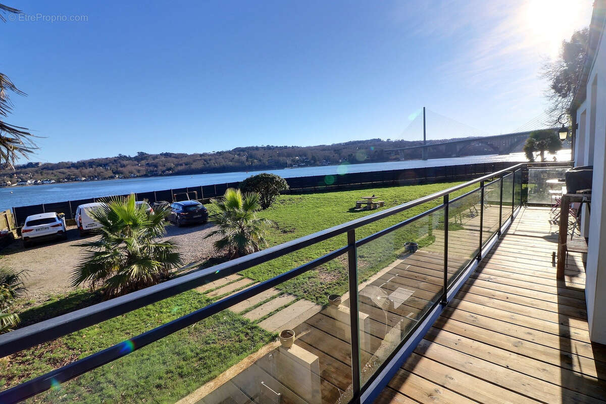 Maison à LE RELECQ-KERHUON