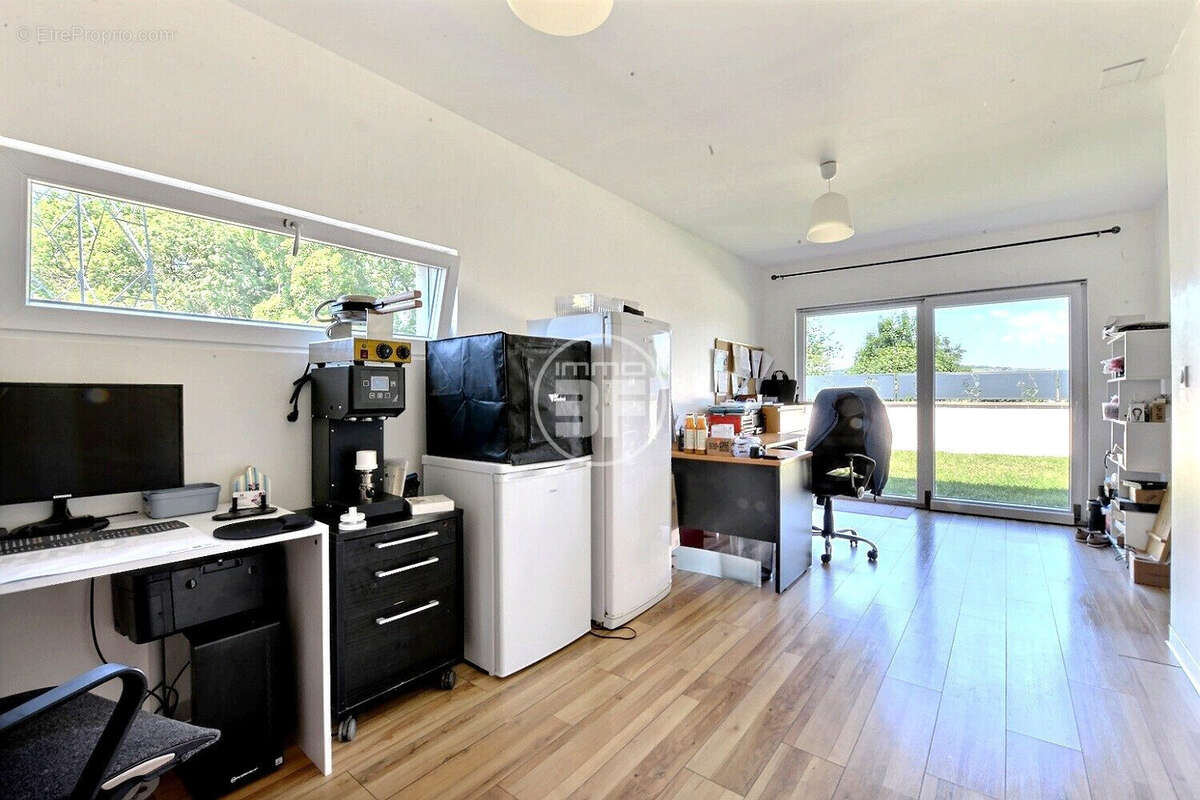 Maison 238 m² à Kembs  - photo 7
