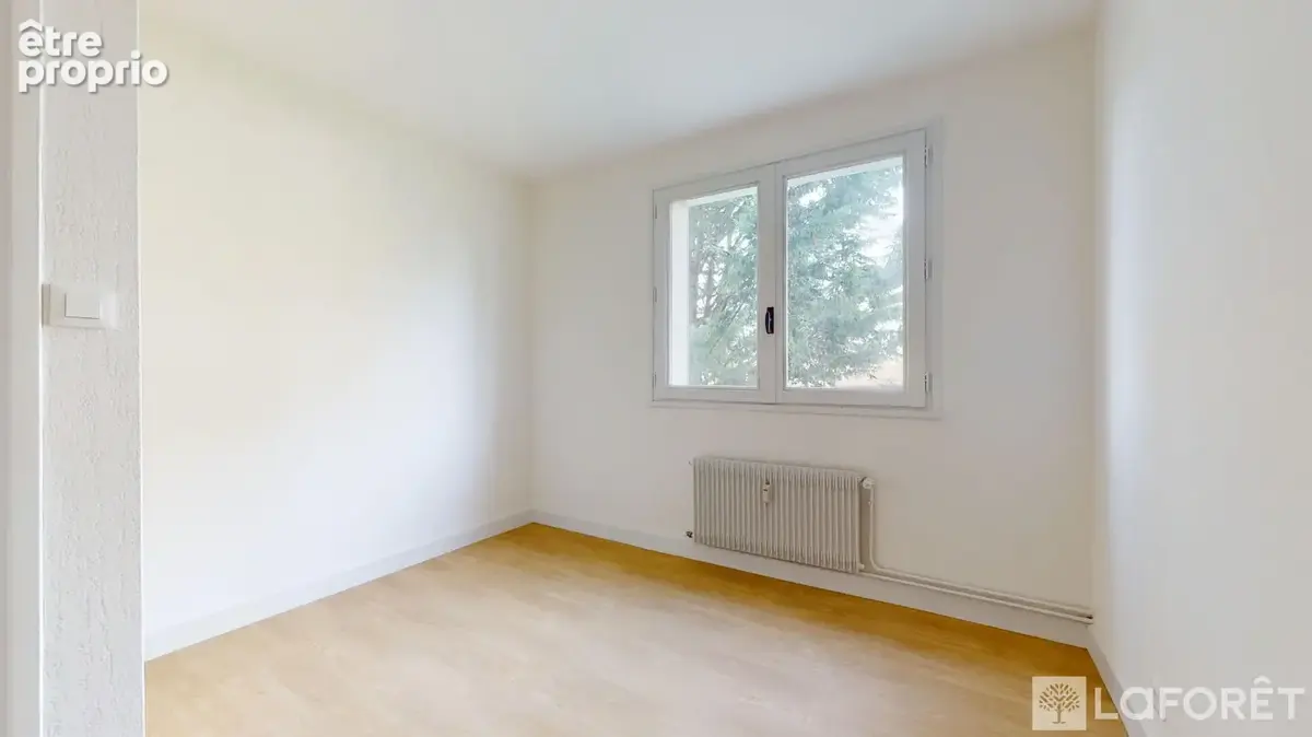 Appartement T5 avec garage et cave sur YZEURE - photo 4