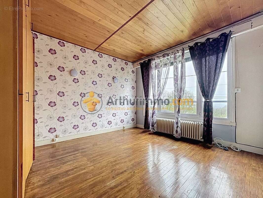 Maison à CUISSY-ET-GENY