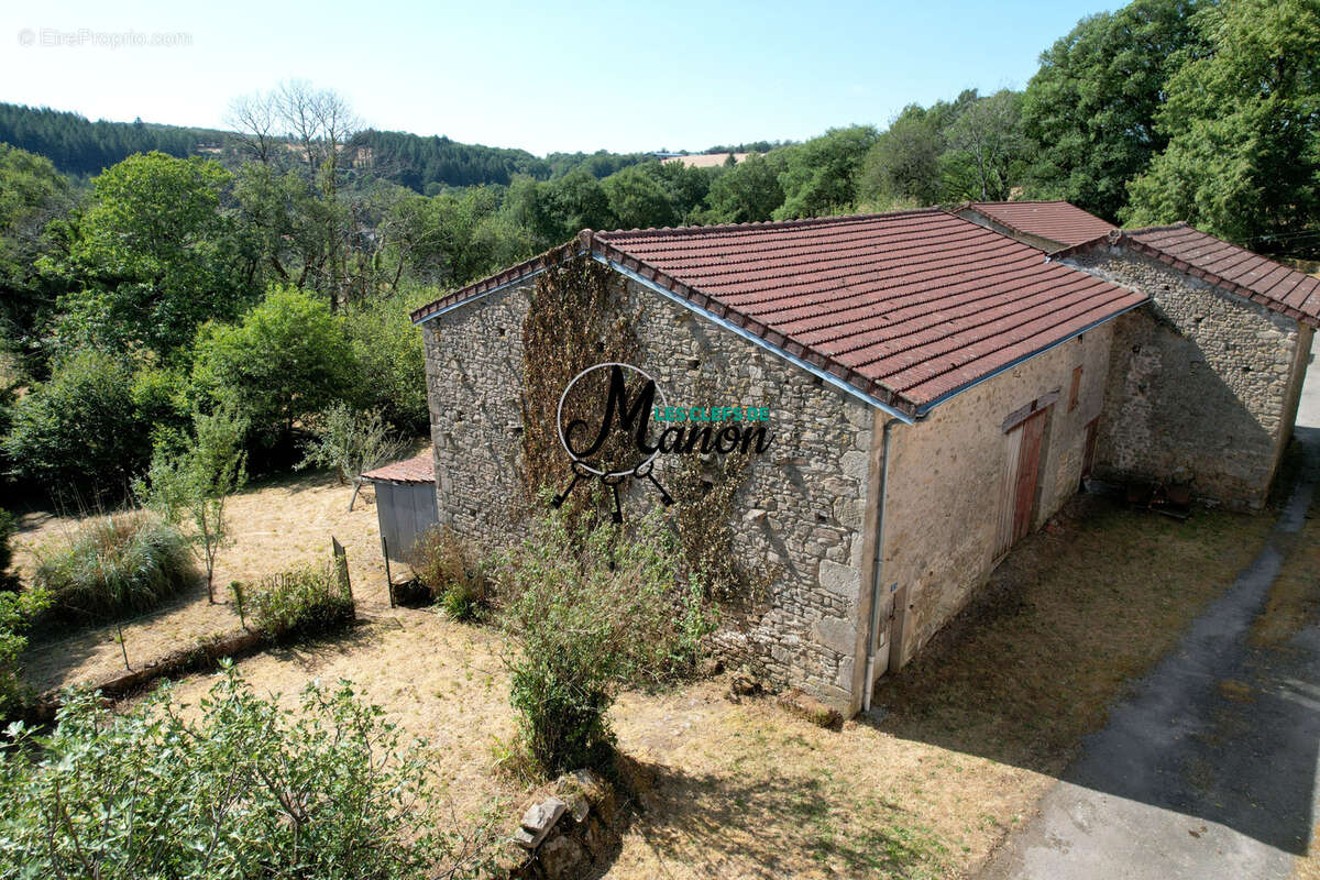 Charmante maison en pierres à Bessines-sur-Gartempe (87250) - photo 31
