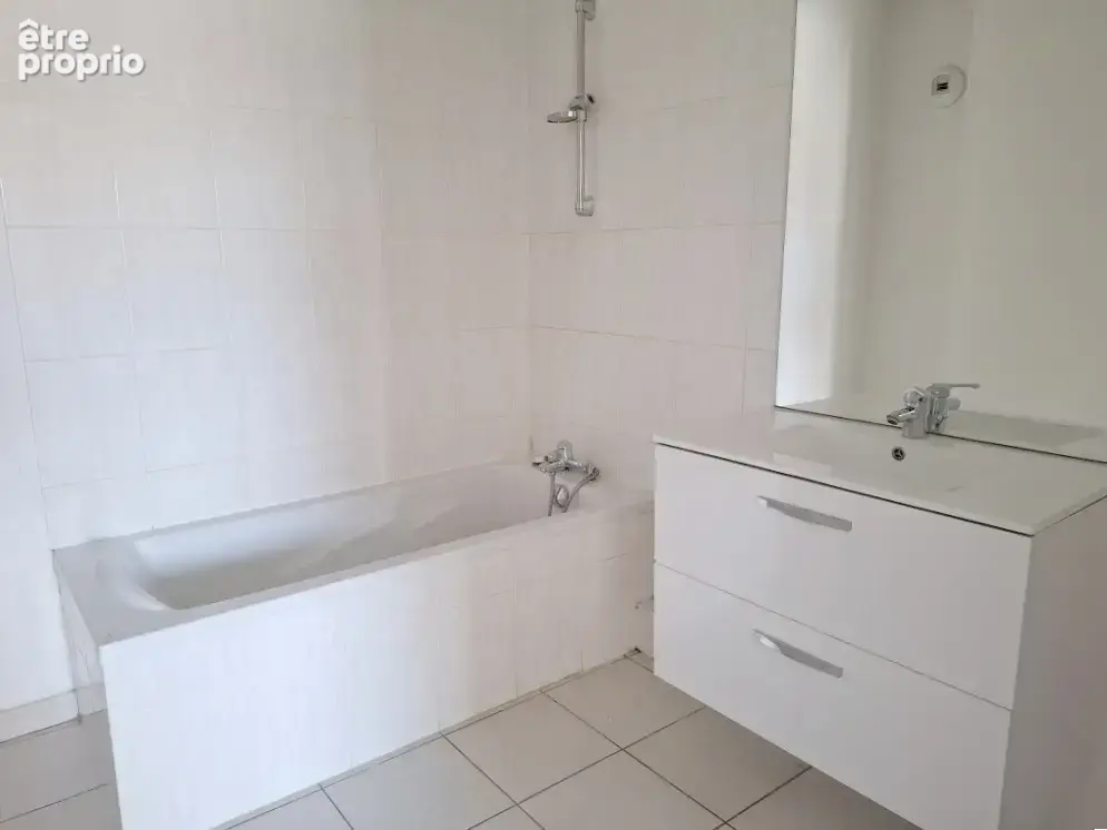 Appartement T2 avec balcon et places de stationnement - SCIONZIER - photo 9
