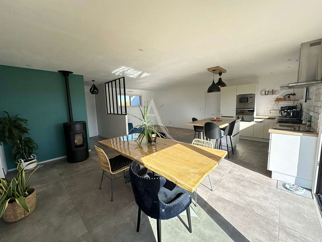 Maison à LA CHAPELLE-PALLUAU