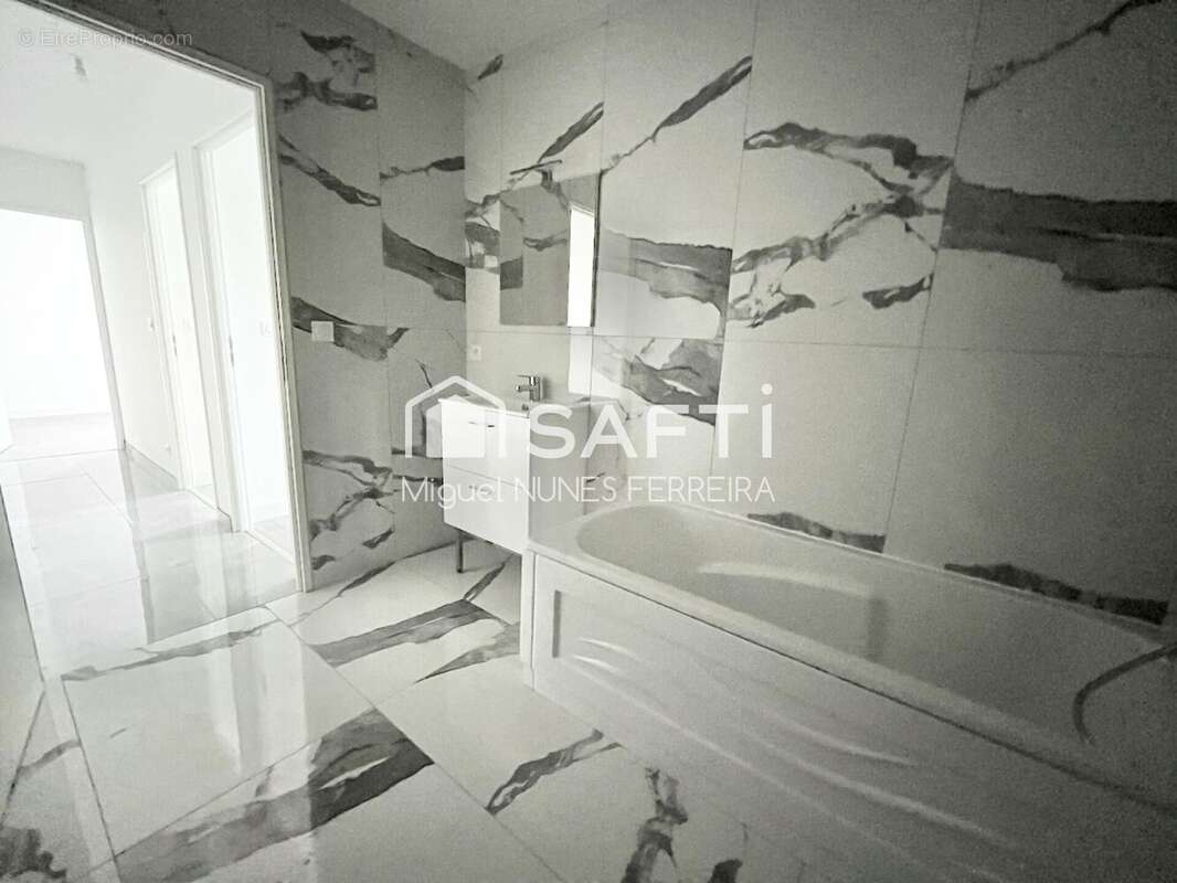 Photo 9 - Maison à OISSEL
