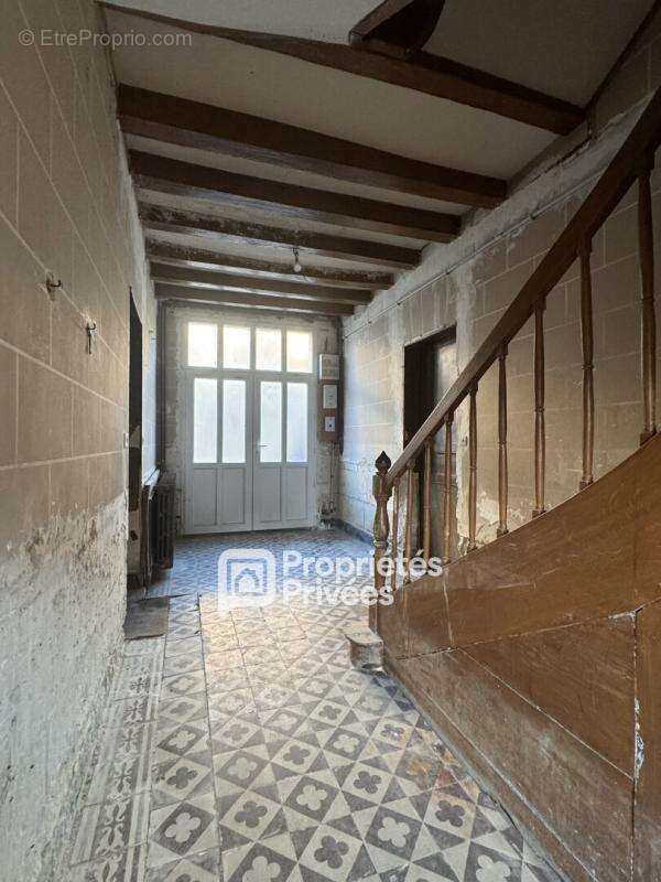 A VENDRE 37420 HUISMES Maison 205 M² dépendances - photo 3