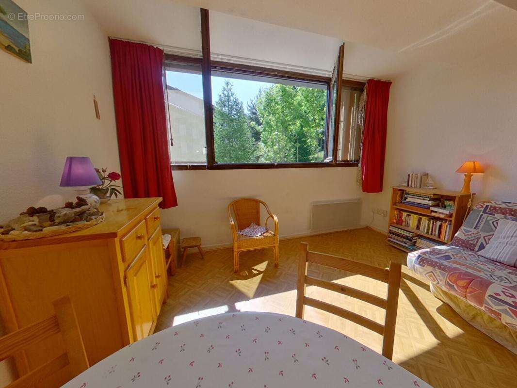 Appartement à LES THUILES