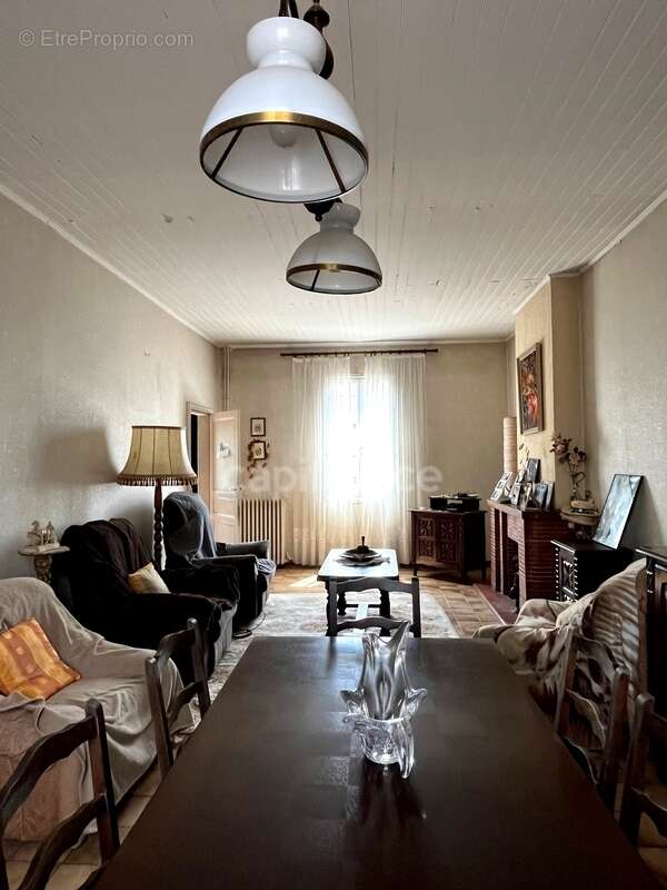 Maison de ville à rénover, plain-pied, 4 pièces avec studio attenant et dépendance, à 5 mn du centre de CONDOM (32) - photo 9